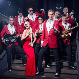 ดาวน์โหลดและฟังเพลง Srce, Laku Noć พร้อมเนื้อเพลงจาก Swingers