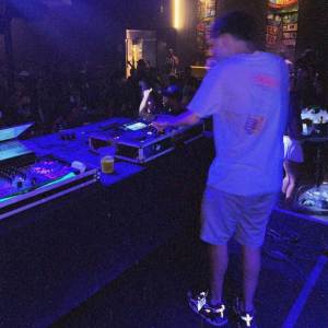 收聽DJ PH DE VILA VELHA的O Gatona Cê Fecha Comigo, Ta Ligado Que Eu Fecho Contigo (Explicit)歌詞歌曲