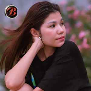 Listen to ស្រមោលសន្យា song with lyrics from មាស សុខសោភា
