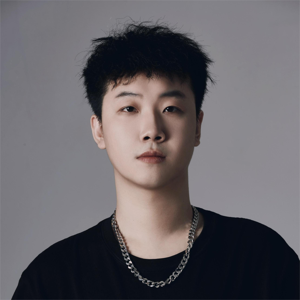 李栗