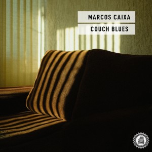 Dengarkan lagu Couch Blues nyanyian Marcos Caixa dengan lirik