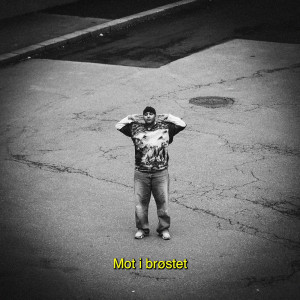 收聽Musti的Mot i Brøstet (Explicit)歌詞歌曲