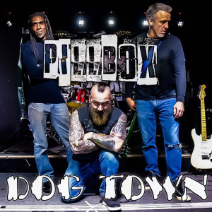 收聽Pillbox的Dogtown歌詞歌曲