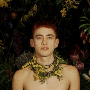 ดาวน์โหลดและฟังเพลง Hypnotised พร้อมเนื้อเพลงจาก Olly Alexander