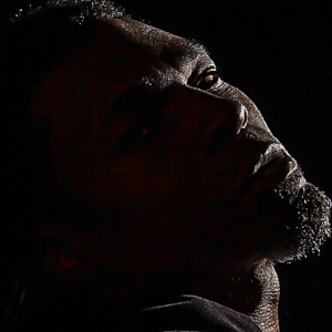 收聽Général Valsero的Fly Away歌詞歌曲