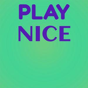 Dengarkan Arctic Dreamland lagu dari Loie Rets dengan lirik