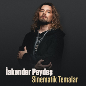 Dengarkan lagu Kısa Bir Yolculuk nyanyian İskender Paydaş dengan lirik