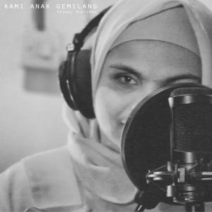 Dengarkan lagu Kami Anak Gemilang nyanyian Husnul Khotimah dengan lirik