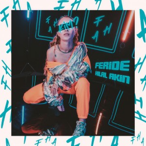 收听Feride Hilal Akın的Kim歌词歌曲