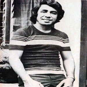 Dengarkan Ade Manuhutu - Balasan Surat Cinta lagu dari Ade Manuhutu dengan lirik