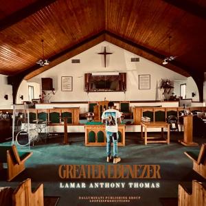 收聽Lamar Adot Thomas的She Want To Be Famous (feat. Larry Gee) (Explicit)歌詞歌曲