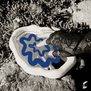 ดาวน์โหลดและฟังเพลง lace (sped up) พร้อมเนื้อเพลงจาก The Guest Room