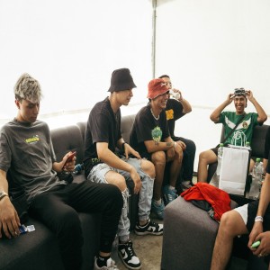 default playlist img