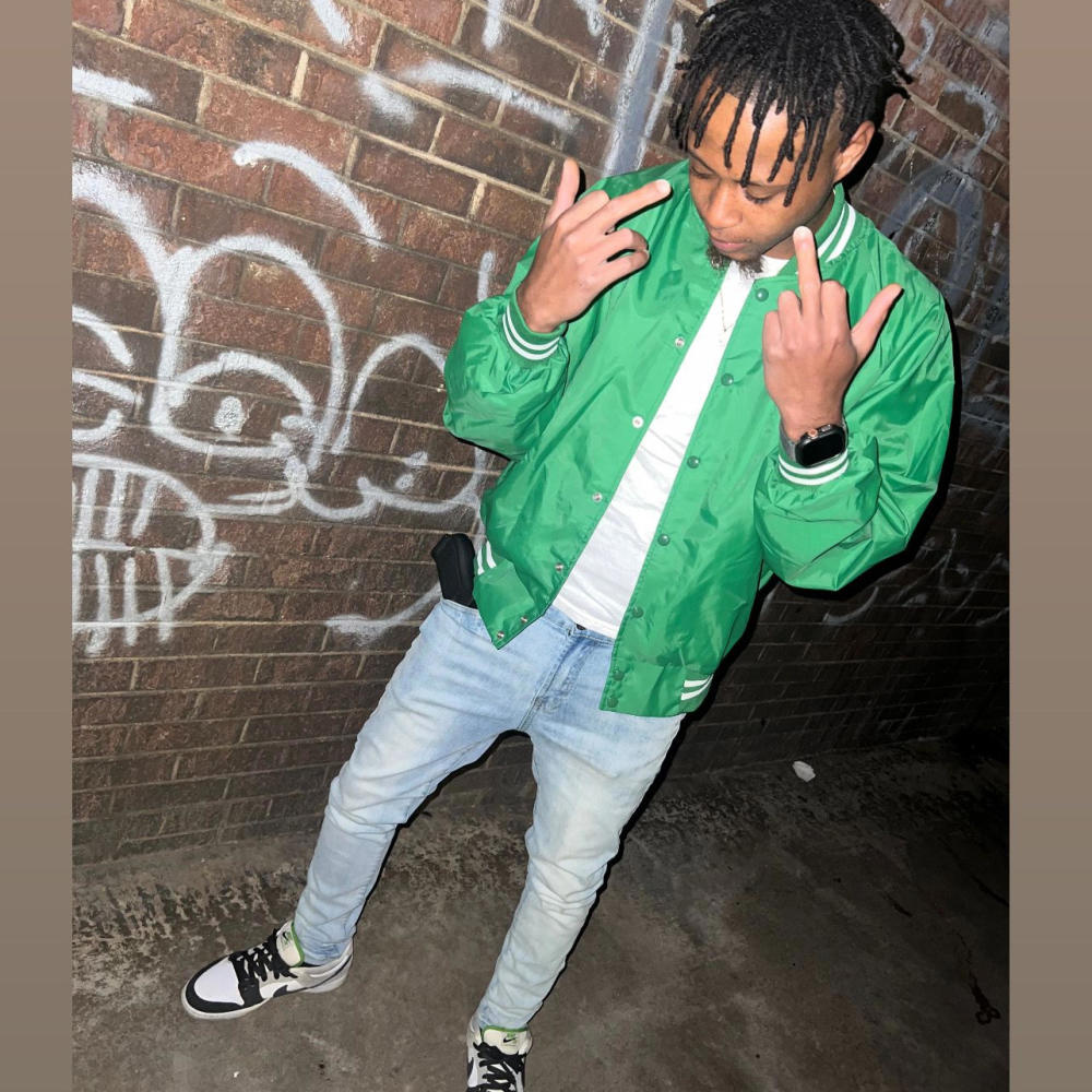 Swerve (feat. BenzzBabii) (Explicit)
