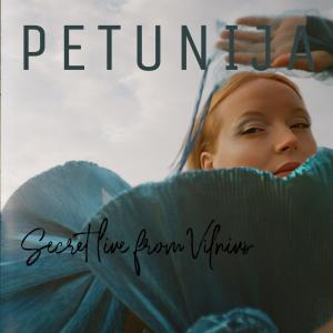 ดาวน์โหลดและฟังเพลง Lover To Be (intro) (live) พร้อมเนื้อเพลงจาก Petunija
