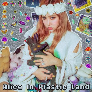 Listen to Crocodile♡ song with lyrics from Livii