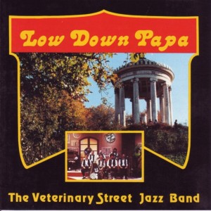 收听The Veterinary Street Jazz Band的Buddy's habits歌词歌曲