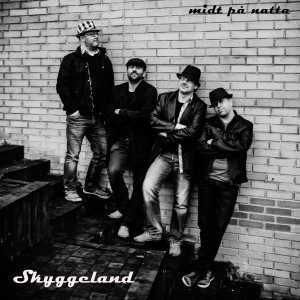 ดาวน์โหลดและฟังเพลง Stille gråt พร้อมเนื้อเพลงจาก Skyggeland