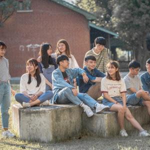 收聽华语群星的成式語言歌詞歌曲