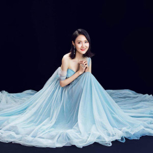 Dengarkan 愛 lagu dari 刘寅印 dengan lirik