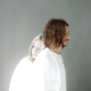 ดาวน์โหลดและฟังเพลง ещё (Demo) พร้อมเนื้อเพลงจาก Тося Чайкина