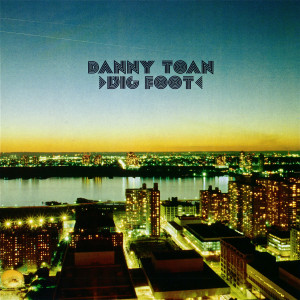 ดาวน์โหลดและฟังเพลง Dreams Come And Go Away พร้อมเนื้อเพลงจาก Danny Toan
