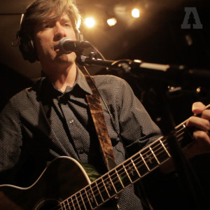 ดาวน์โหลดและฟังเพลง Abigail (Audiotree Live Version) พร้อมเนื้อเพลงจาก Colin Gilmore