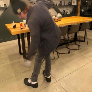 ดาวน์โหลดและฟังเพลง 100 (Explicit) พร้อมเนื้อเพลงจาก Dr Tank