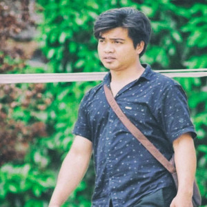Dengarkan Ngeringsang (Sasak Kolaborasi) lagu dari Reyn R dengan lirik