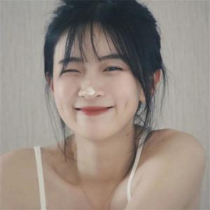 Listen to 谪仙 (DJ版) song with lyrics from 李噫涵