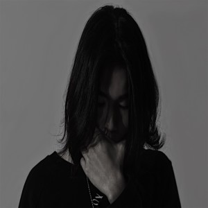 Listen to Mr. Phoenix song with lyrics from 브리얼리