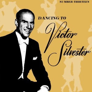 收聽Victor Silvester & His Ballroom Orchestra的I've Had My Moments歌詞歌曲