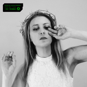 Listen to Кто-то song with lyrics from Елена Никитаева