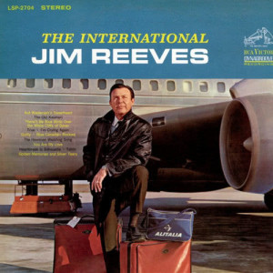 收聽Jim Reeves的Blue Canadian Rockies歌詞歌曲