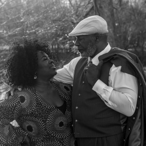 Dengarkan Harvest of Love lagu dari Darius Shackleford dengan lirik