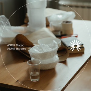 ดาวน์โหลดและฟังเพลง ASMR Bubble Wrap พร้อมเนื้อเพลงจาก ASMR Mateo