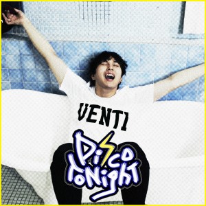 Dengarkan lagu Disco Tonight nyanyian 배근석 dengan lirik