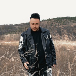 馮海龍的專輯家鄉的媽媽