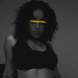 ดาวน์โหลดและฟังเพลง CARE พร้อมเนื้อเพลงจาก Vanna Love