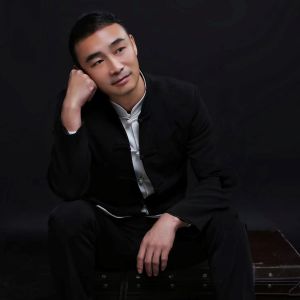 Listen to 老天爷配就咱一对对 (伴奏) song with lyrics from 王世清