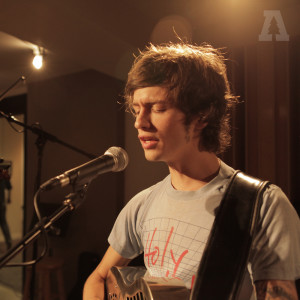 Dengarkan Life is Beautiful (Audiotree Live Version) lagu dari The Appleseed Collective dengan lirik