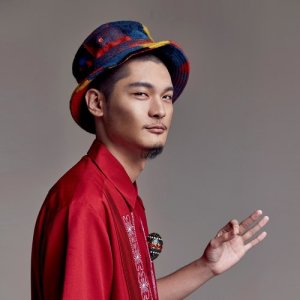 收聽Leo王的神經兮兮歌詞歌曲