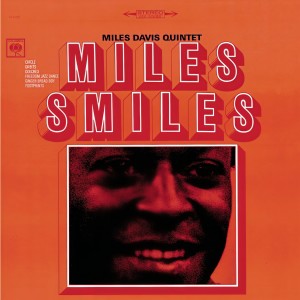 收聽Miles Davis的Circle (Album Version)歌詞歌曲