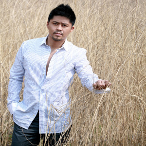 Listen to 那时候 (伴奏) song with lyrics from 张振宇