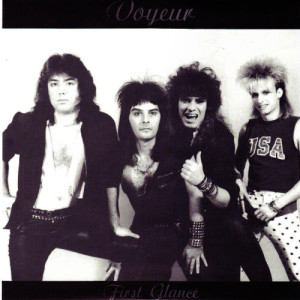 收聽Voyeur的We're Gonna Rock You (Live)歌詞歌曲