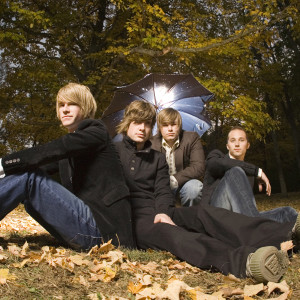 ดาวน์โหลดและฟังเพลง Captivate พร้อมเนื้อเพลงจาก Starfield