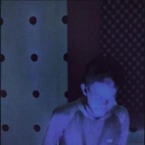 Dengarkan lagu Papali bernyanyi / mamamuda / gam teki nyanyian Adhes dengan lirik