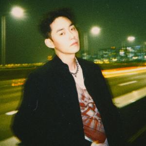 ดาวน์โหลดและฟังเพลง 초록 พร้อมเนื้อเพลงจาก Dope'Doug