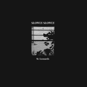 ดาวน์โหลดและฟังเพลง Dinosaurs พร้อมเนื้อเพลงจาก Slowly Slowly