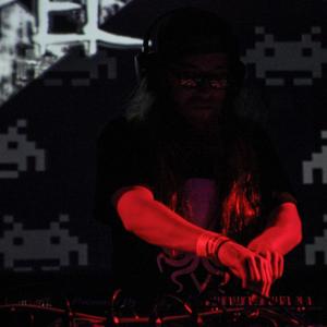 Dengarkan Absentia lagu dari Dopel dengan lirik